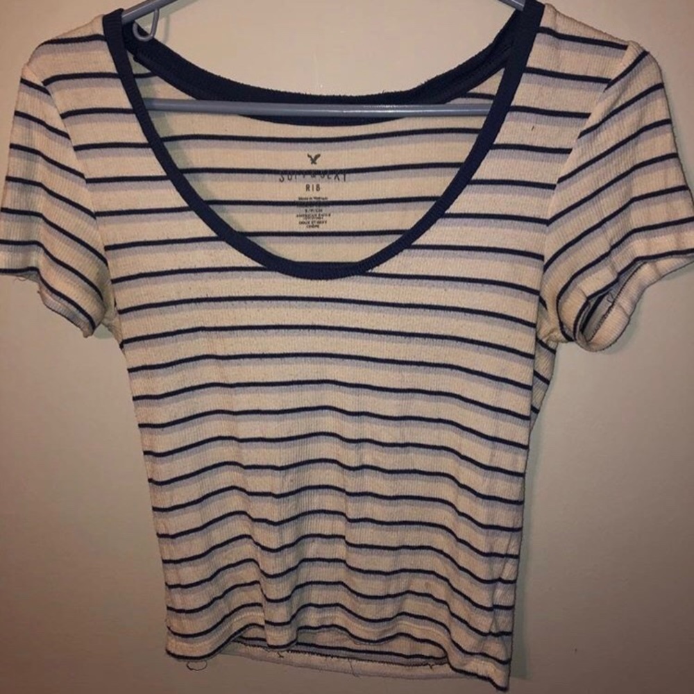 american eagle t-shirt